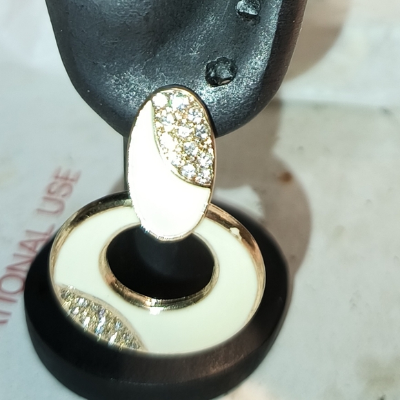 Vintage Glowing Knocker Earrings - Picture 6 of 6